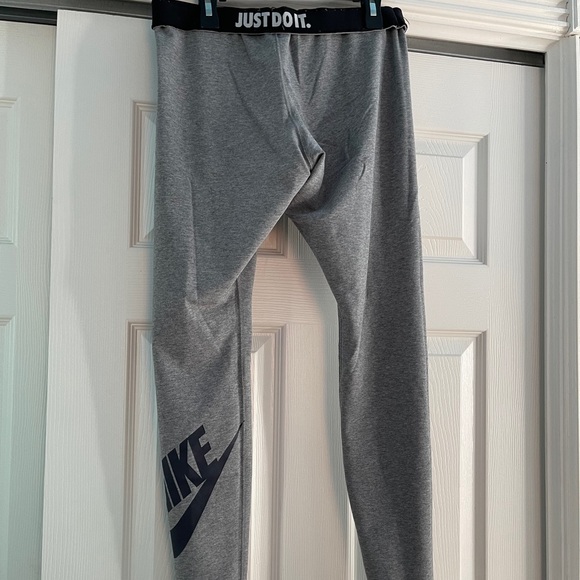 Nike leggings - Picture 1 of 2